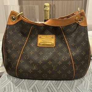 Authentic Louis Vuitton Galleria PM!